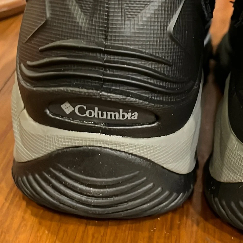Columbia Bugaboot Boots III black Waterproof Winter 200g Insulation Mens Sizes
